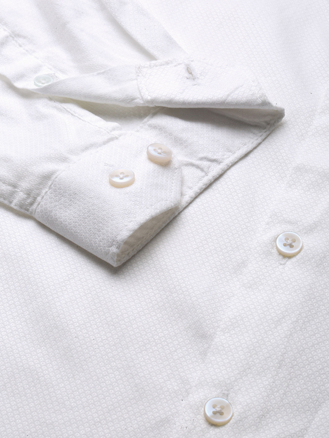 Men White Solid Casual Shirt