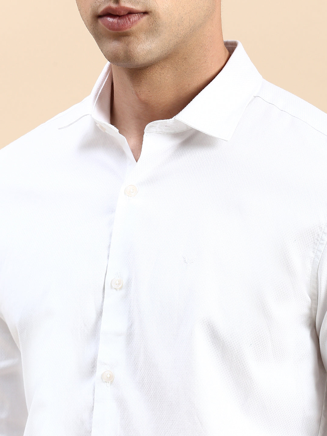 Men White Solid Casual Shirt