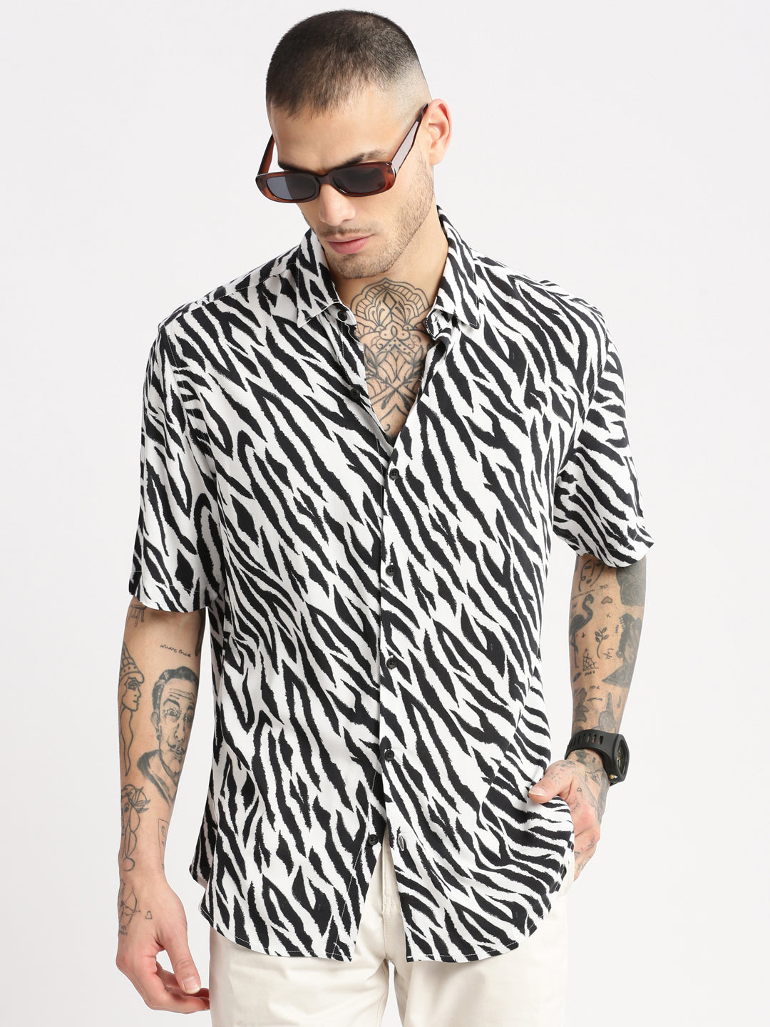 Men's White Smart Slim Fit Abstract Printed Cotton Shirt