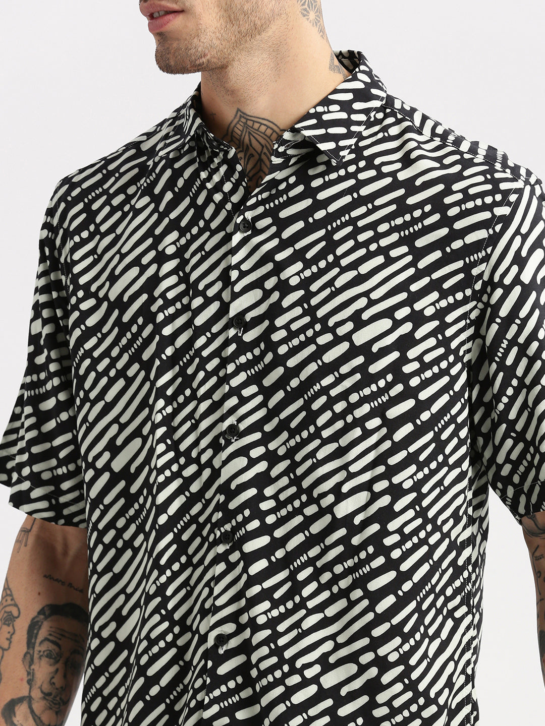 Men's Black Smart Slim Fit Printed Spread Collar Casual Shirt