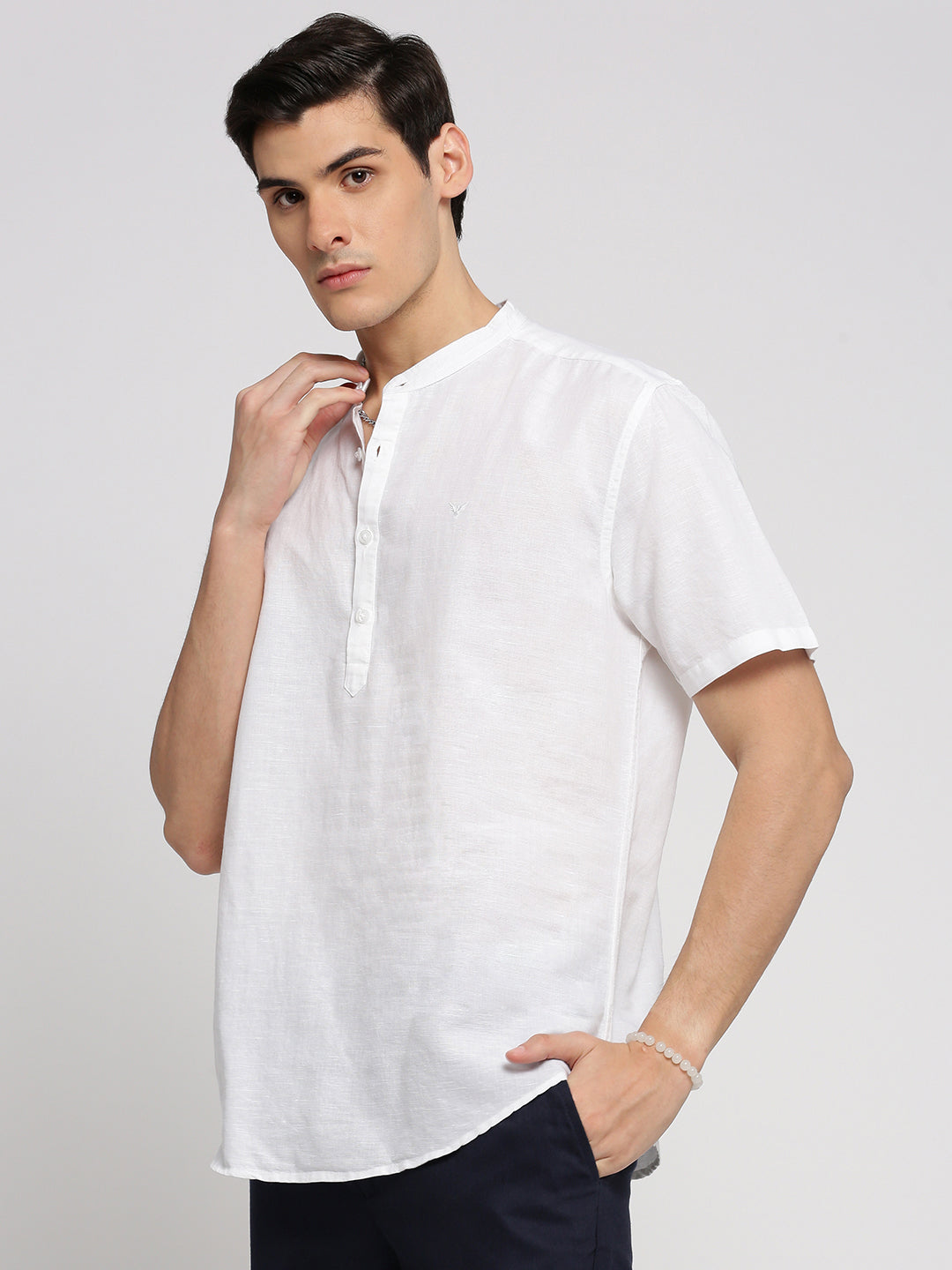 Men White Solid Mandarin Collar Casual Short Kurta