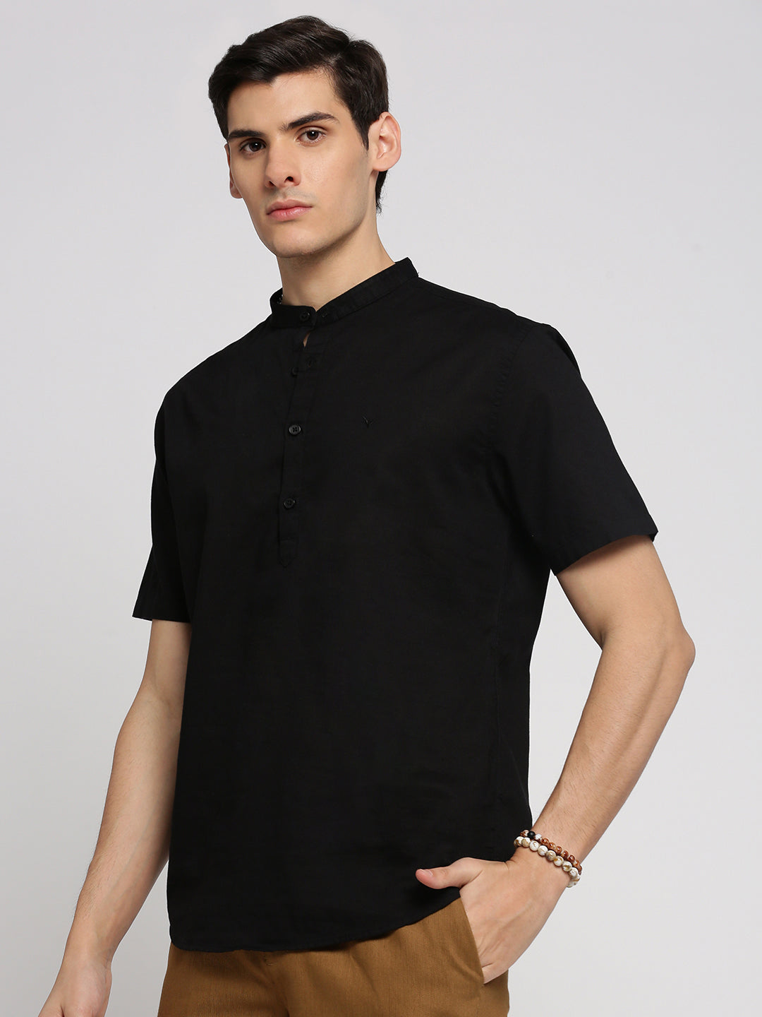 Men Black Solid Mandarin Collar Casual Short Kurta