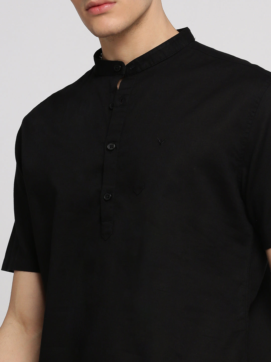 Men Black Solid Mandarin Collar Casual Short Kurta