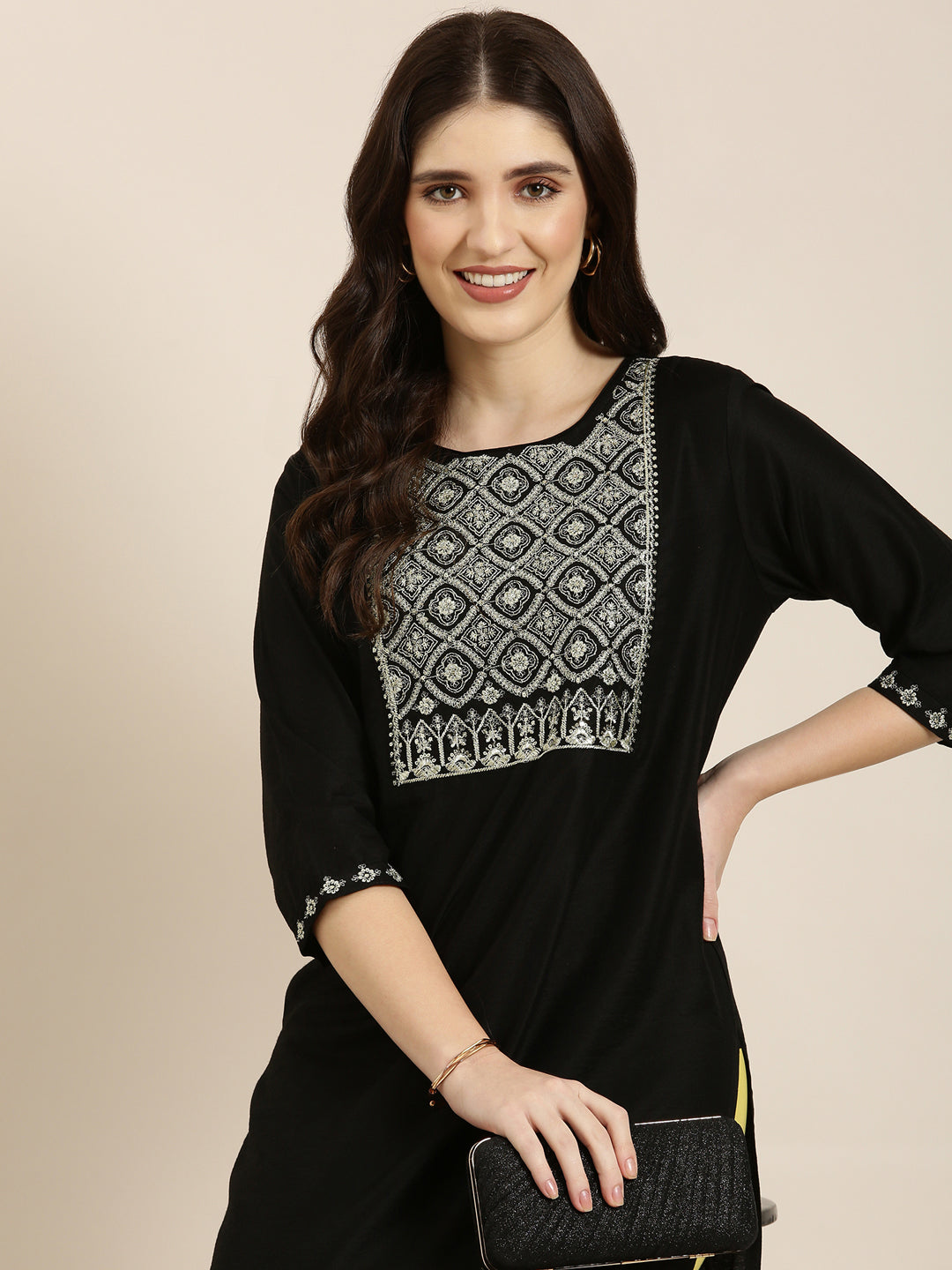 Women Black Solid Straight Kurta