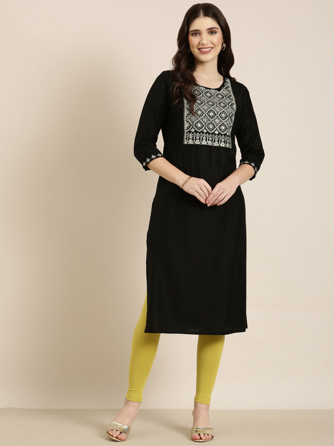 Women Black Solid Straight Kurta