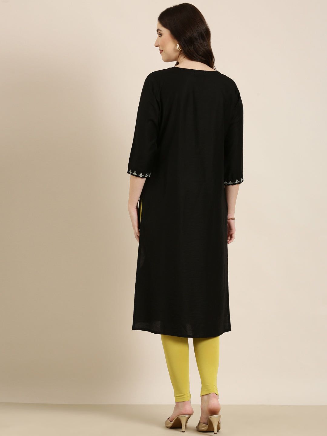 Women Black Solid Straight Kurta