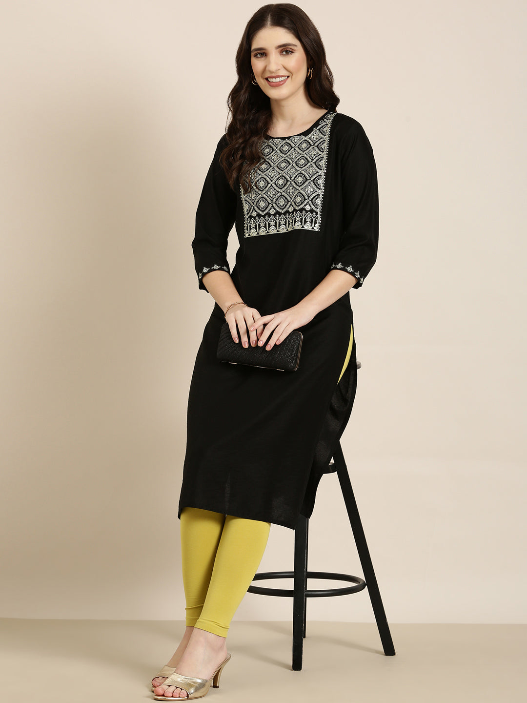 Women Black Solid Straight Kurta