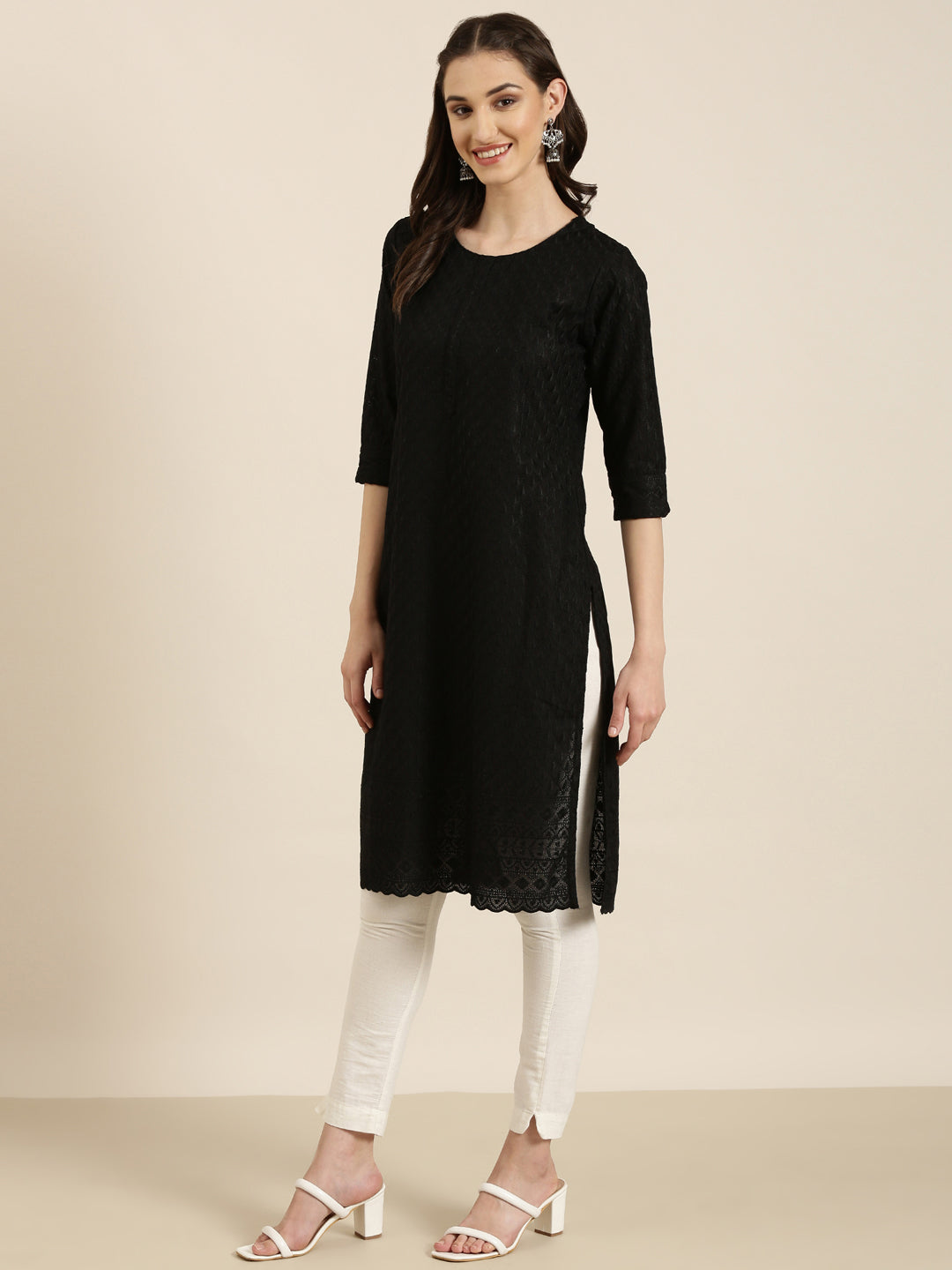 Women Black Solid Straight Kurta