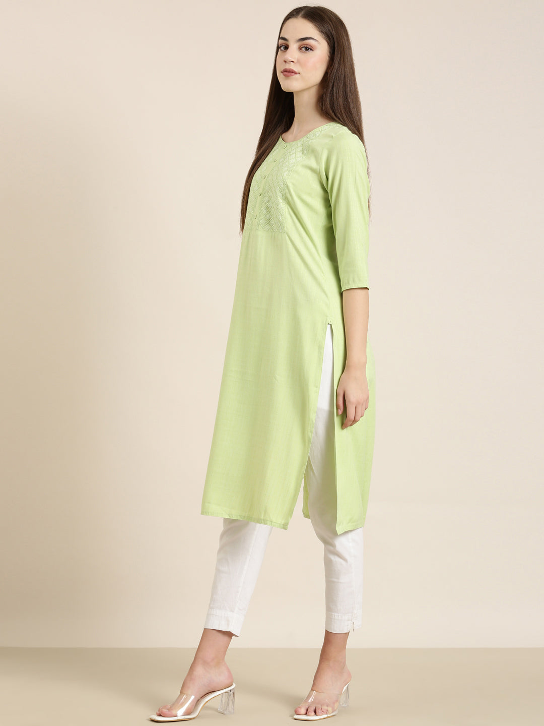 Women Green Solid Straight Kurta