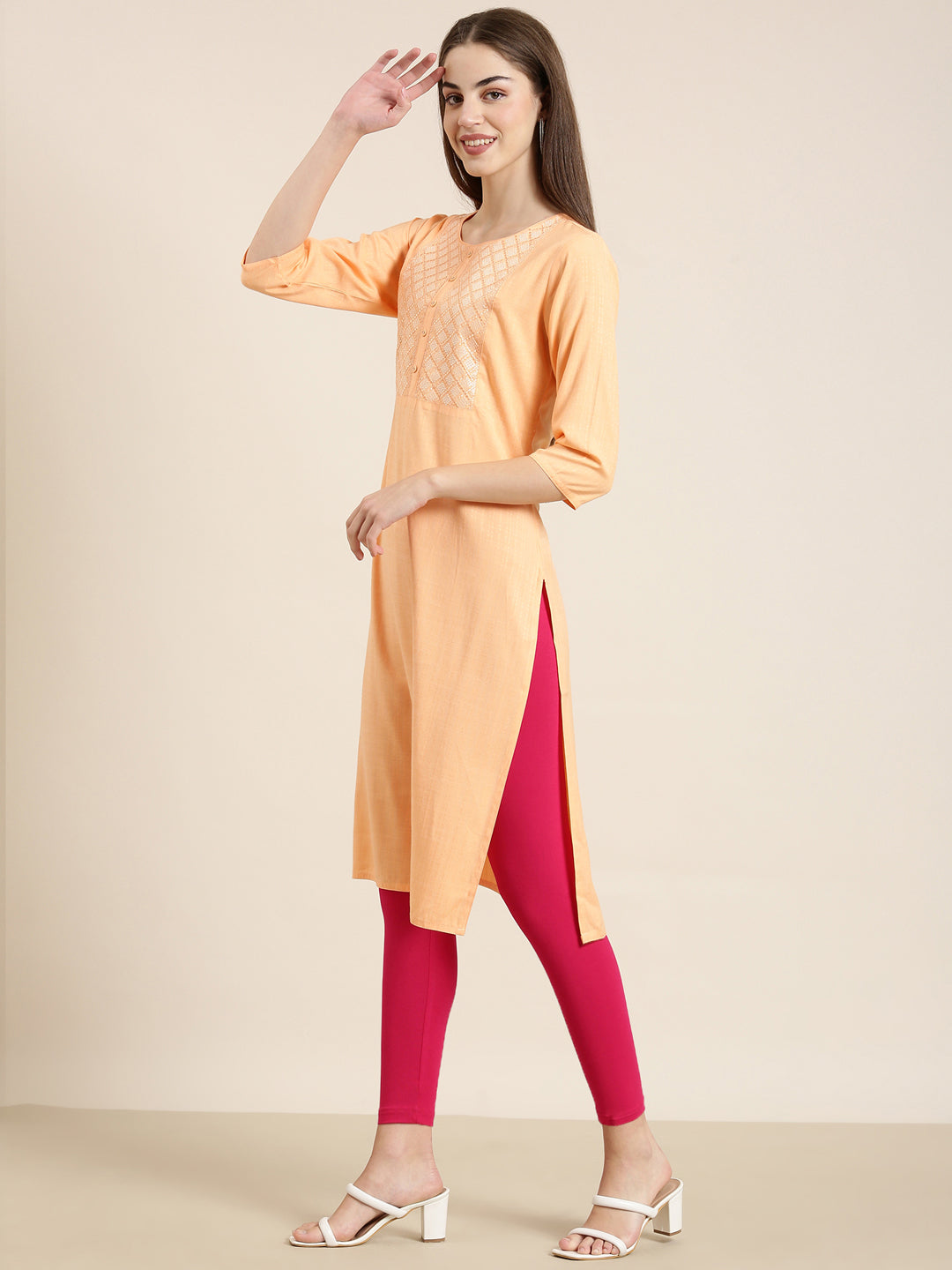 Women Peach Solid Straight Kurta