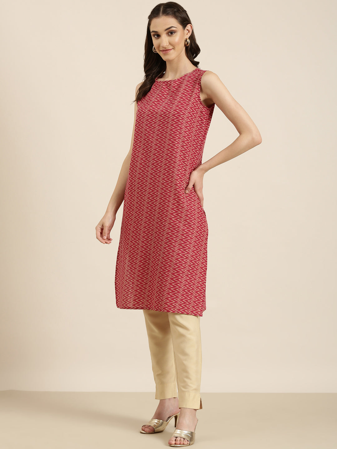 Women Fuchsia Chevron Straight Kurta