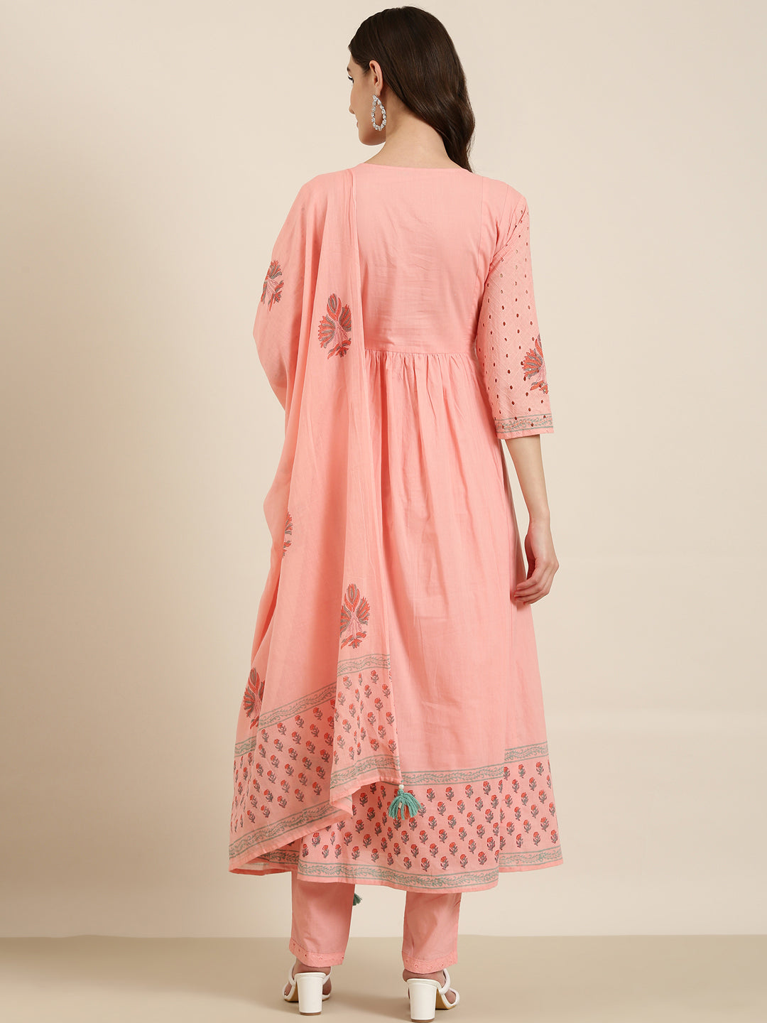 Women Peach Floral Kurta Set