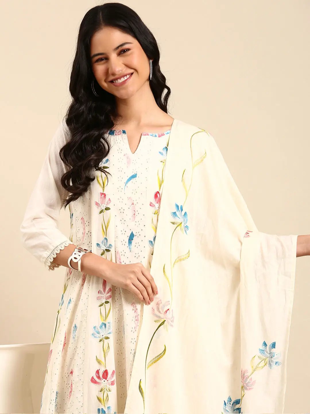 Women's Cream Floral Embroidered Panelled Kurta Set With Dupatta