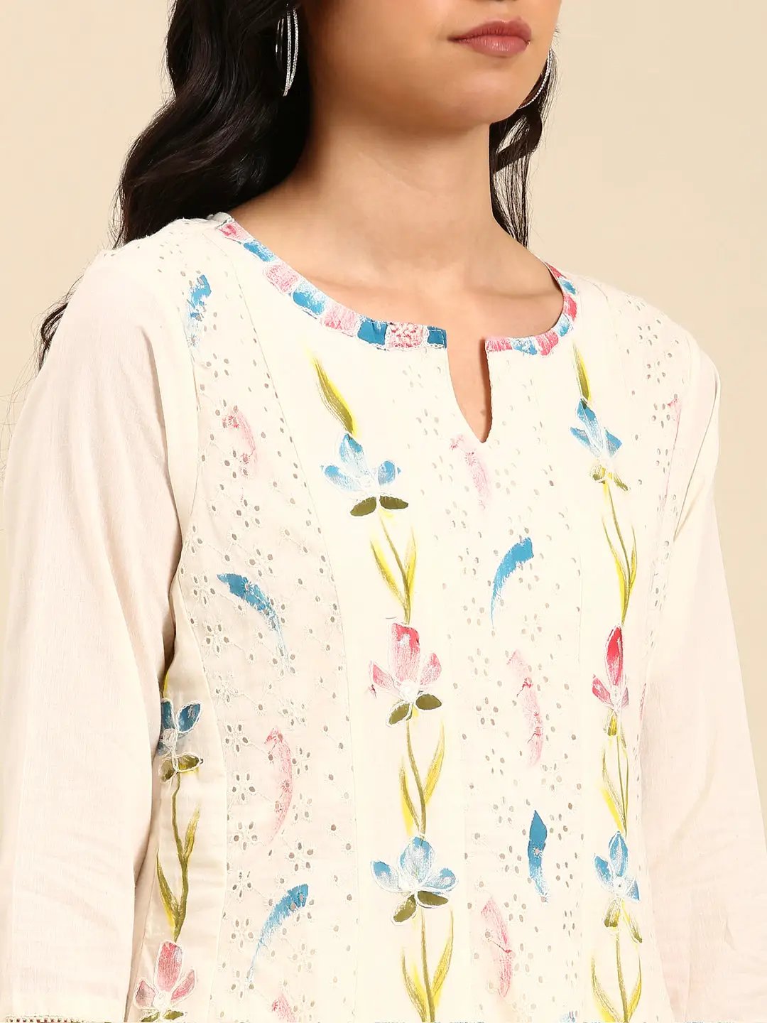 Women's Cream Floral Embroidered Panelled Kurta Set With Dupatta