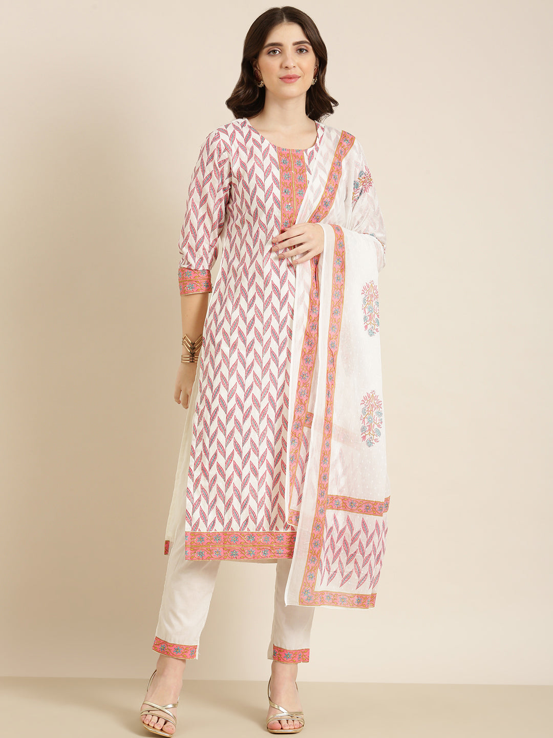 Women Off White Floral Kurta Set