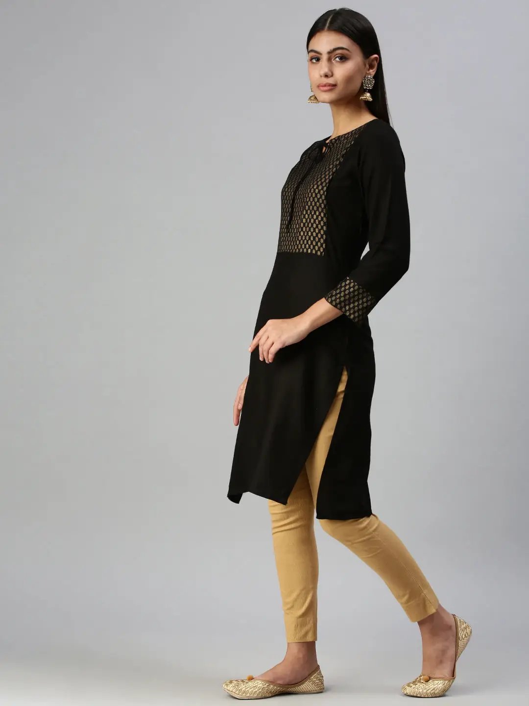 Women's Black Geometrical Straight Kurti