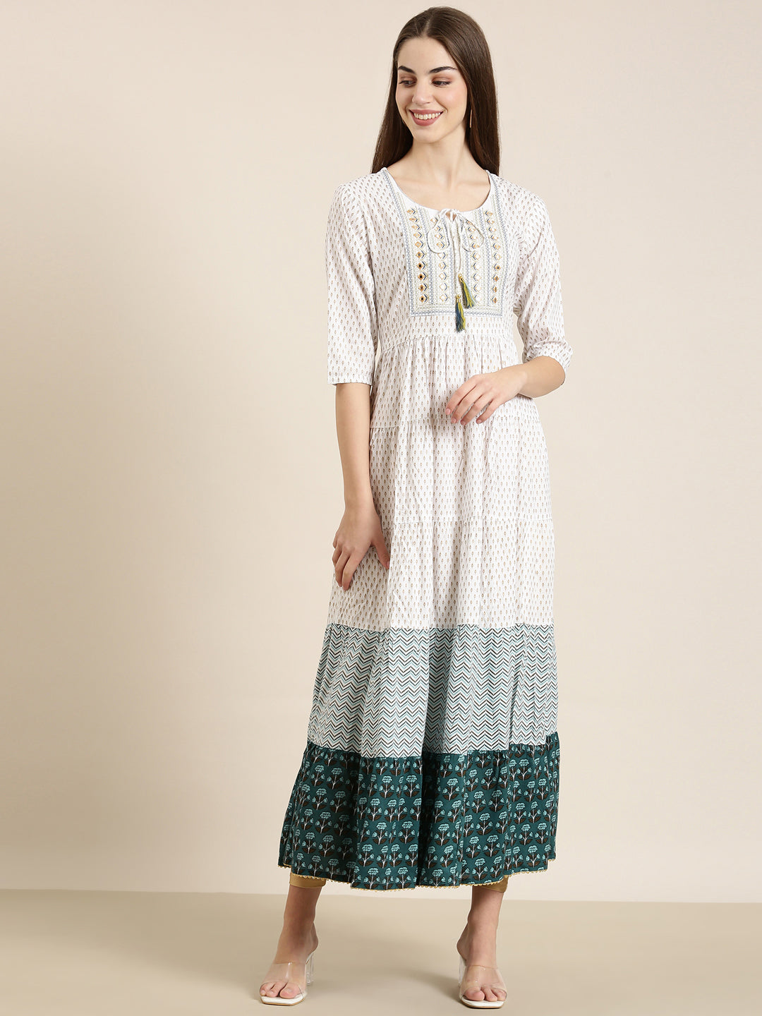 Women Off White Floral Anarkali Kurta