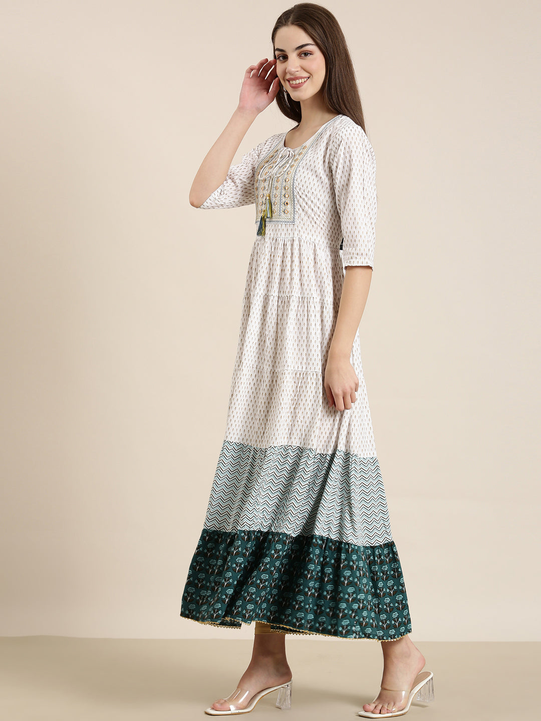 Women Off White Floral Anarkali Kurta