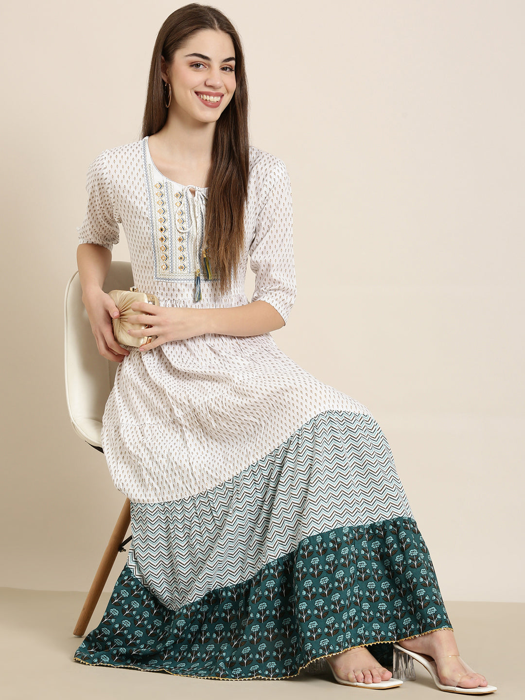 Women Off White Floral Anarkali Kurta