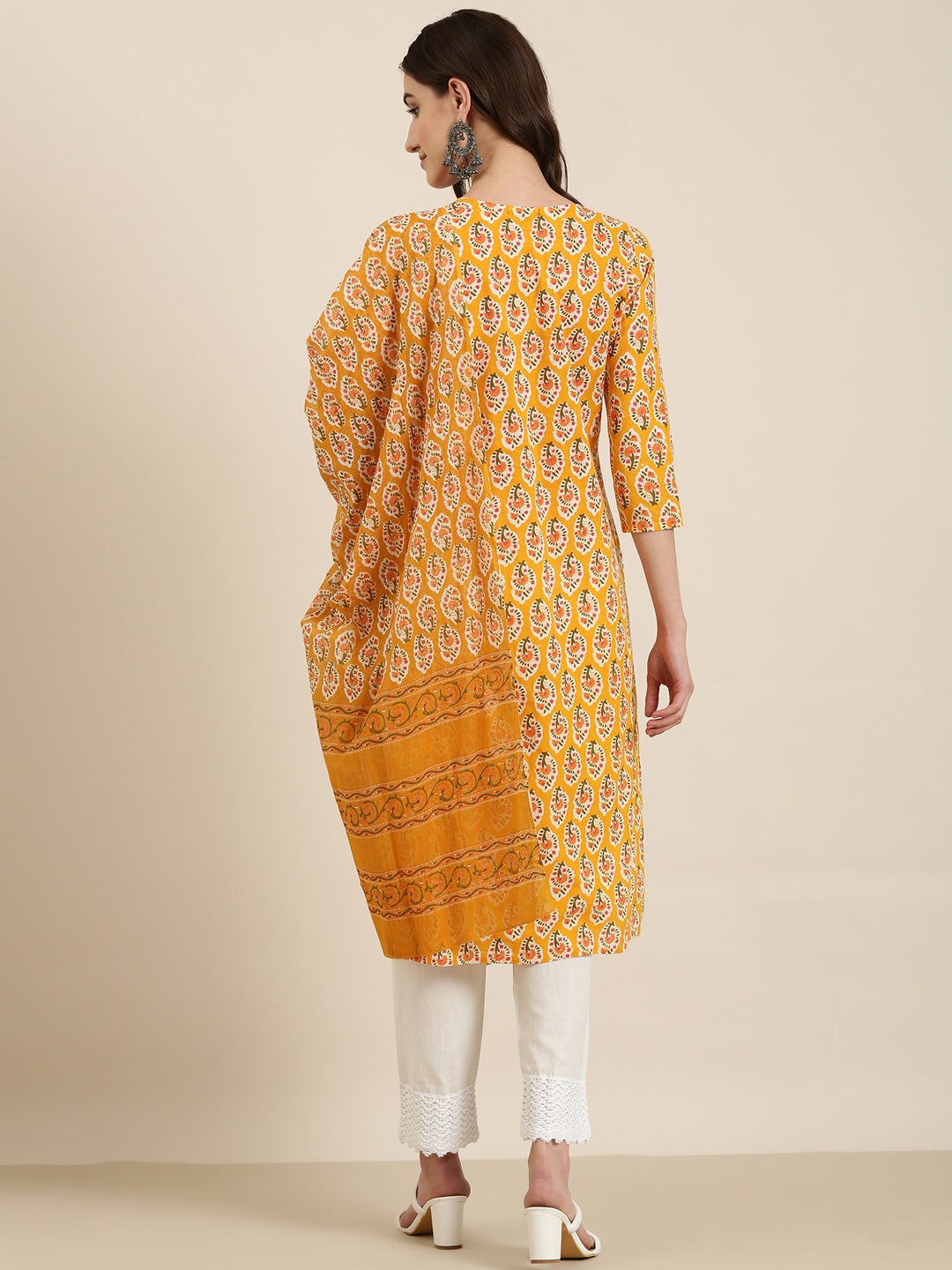 Women Mustard Floral Kurta Set