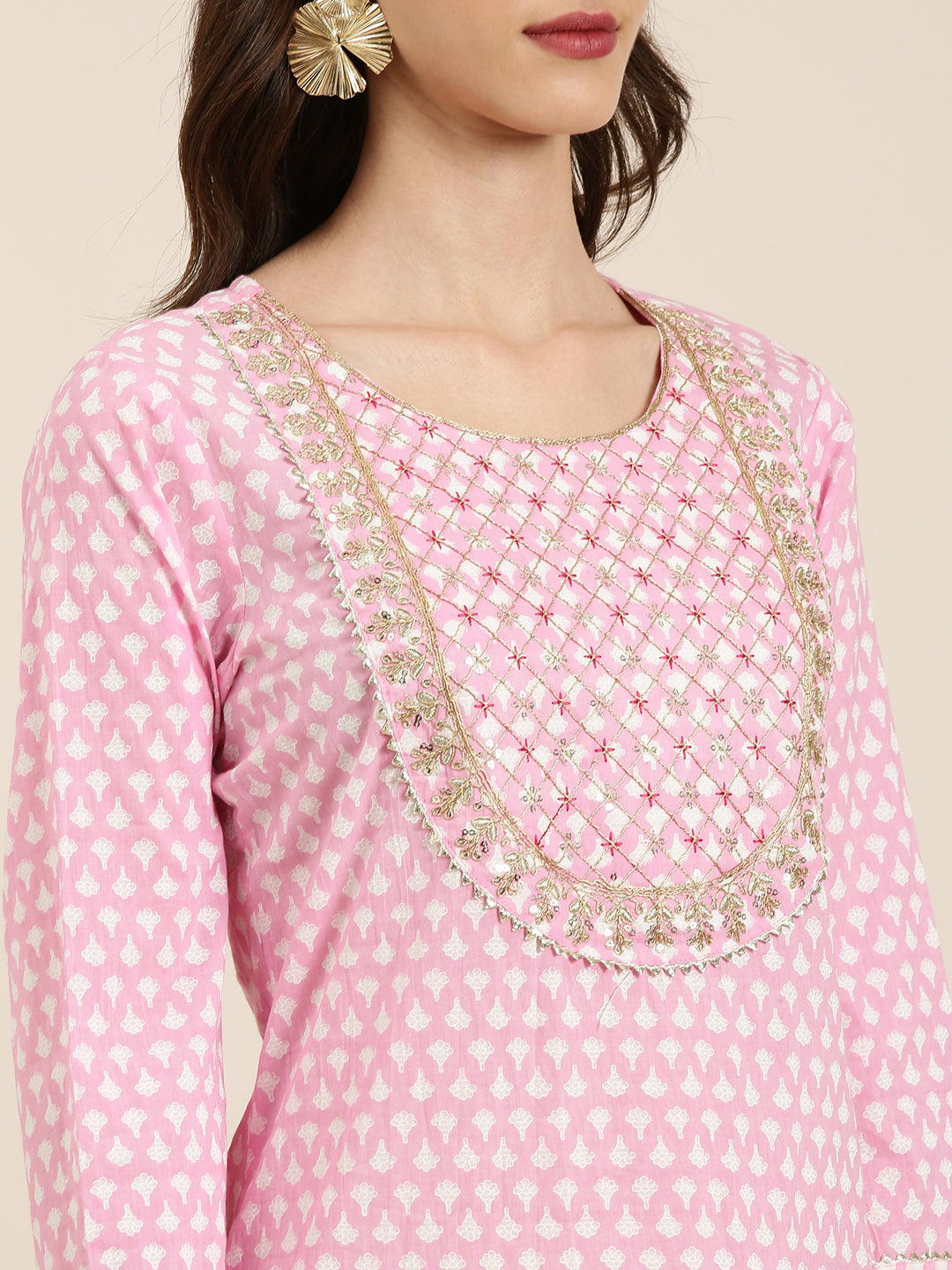 Women's Pink Geometric Printed Gotta Patti & Sequinned Straight Kurta Set With Dupatta