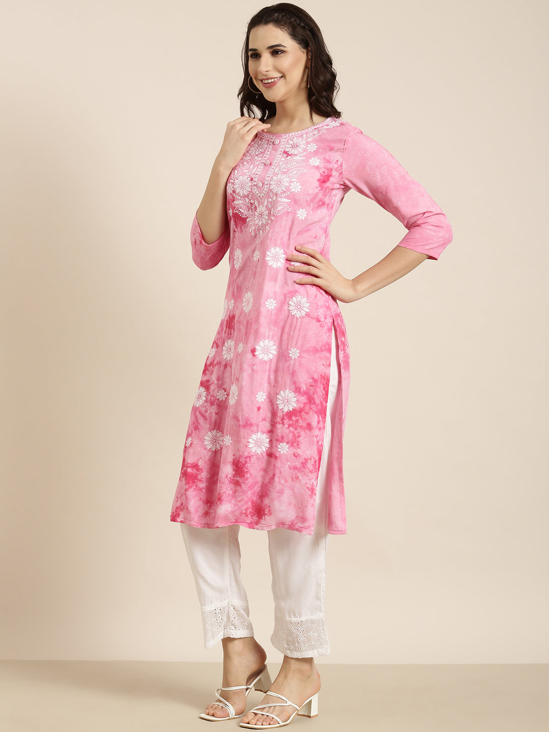 Women Straight Pink Floral Kurta and Trousers Set