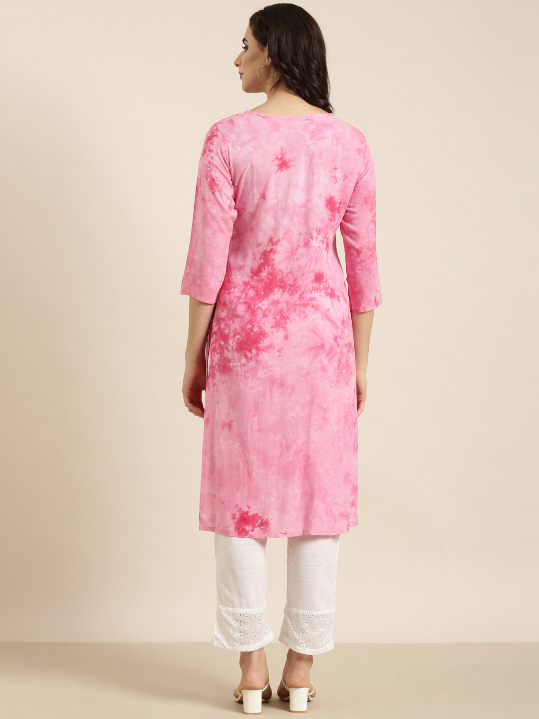 Women Straight Pink Floral Kurta and Trousers Set