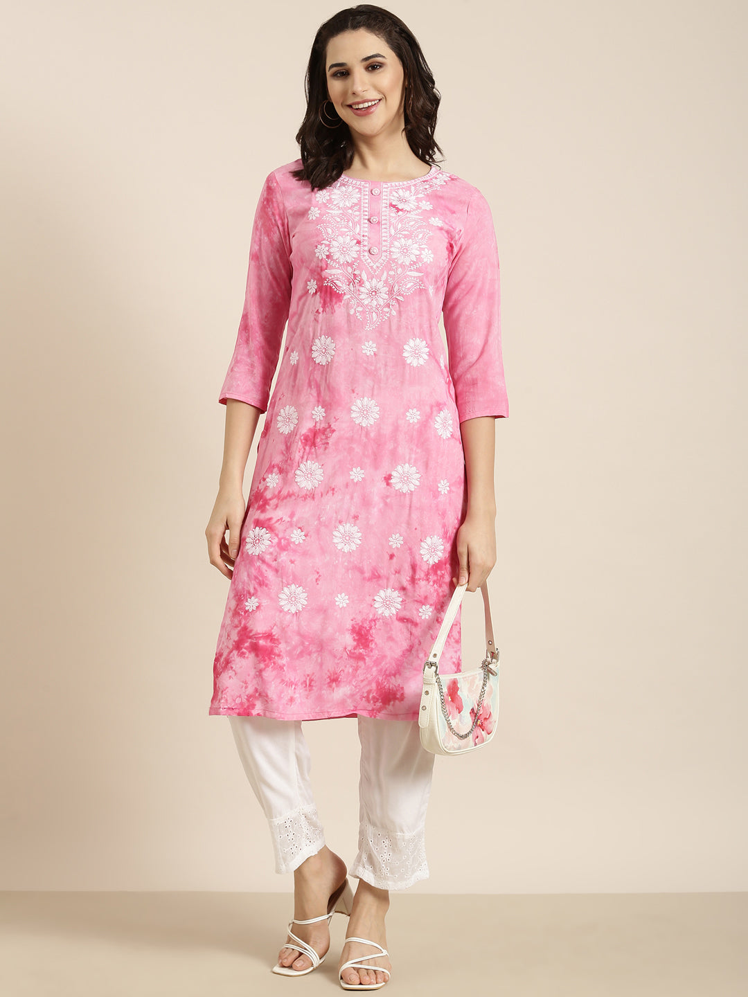 Women Straight Pink Floral Kurta and Trousers Set