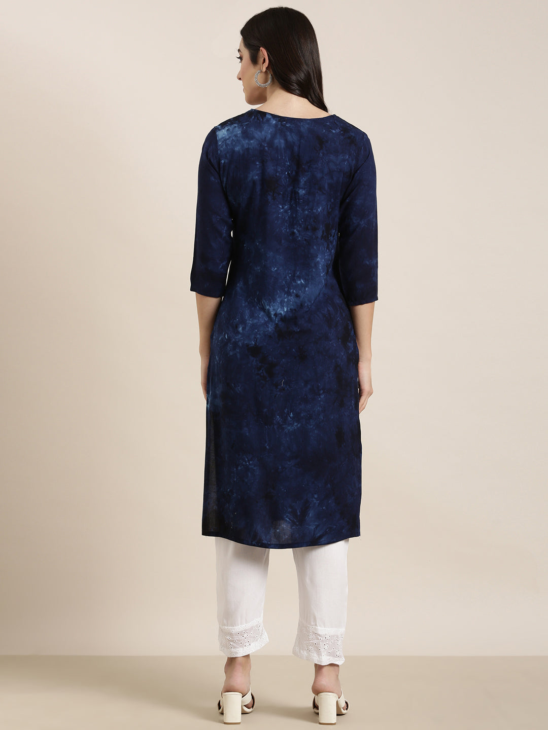 Women Straight Navy Blue Floral Kurta and Trousers Set