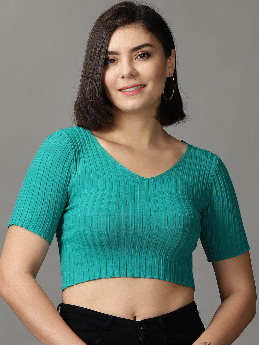 Women's Green Solid Fitted Crop Top