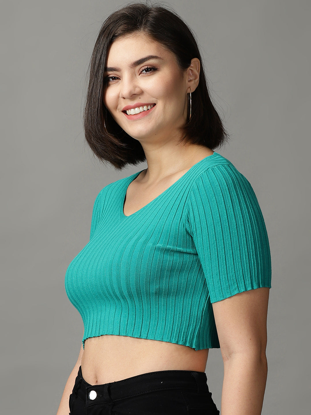 Women's Green Solid Fitted Crop Top