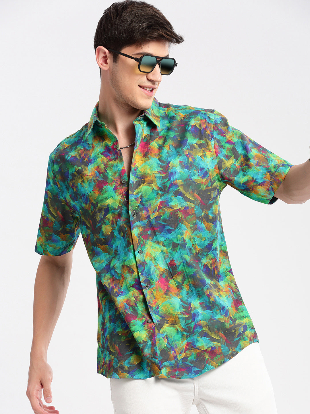 Men's Green Smart Slim Fit Floral Printed Cotton Casual Shirt