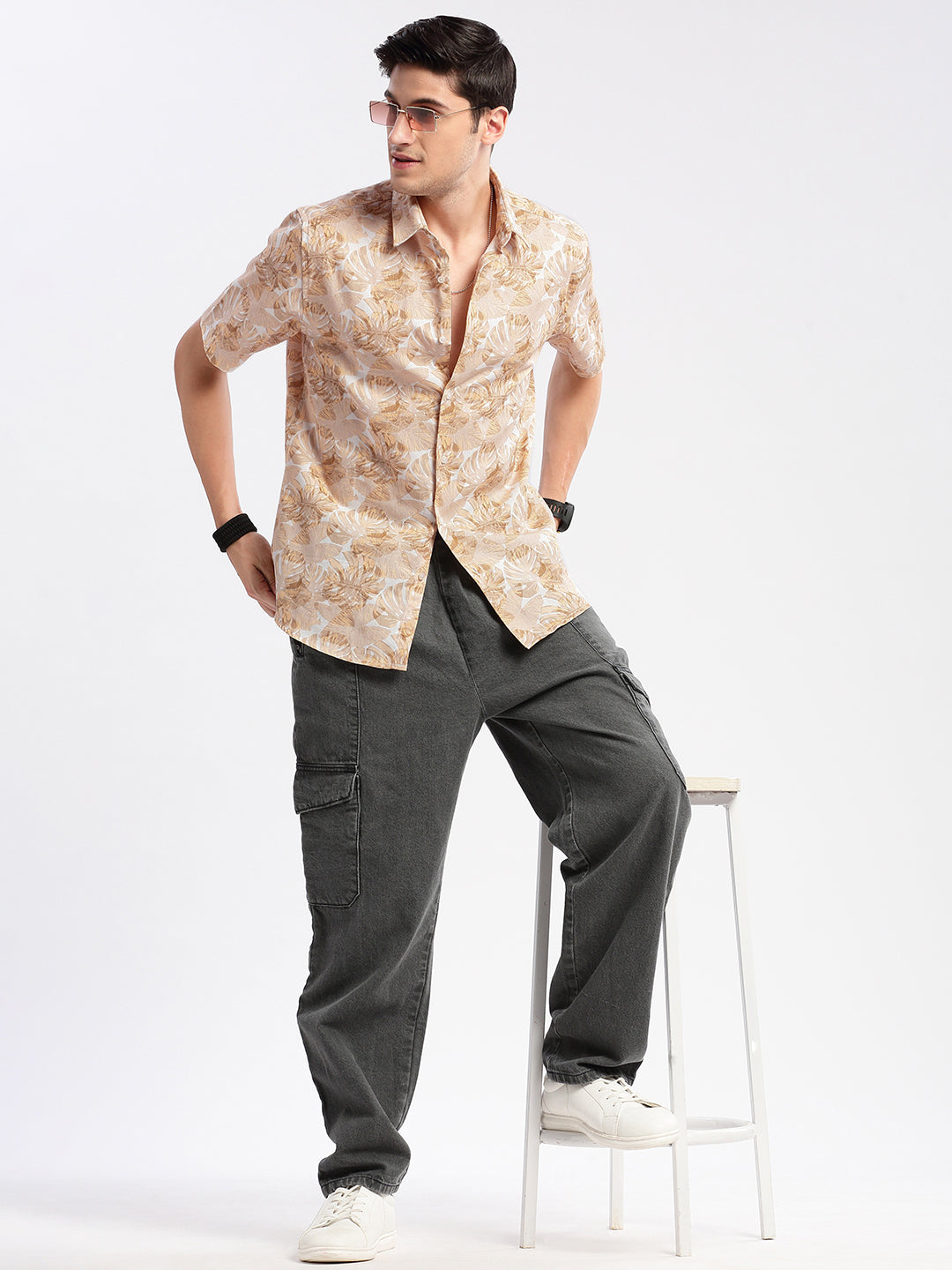 Men's Cream Smart Slim Fit Floral Printed Cotton Casual Shirt