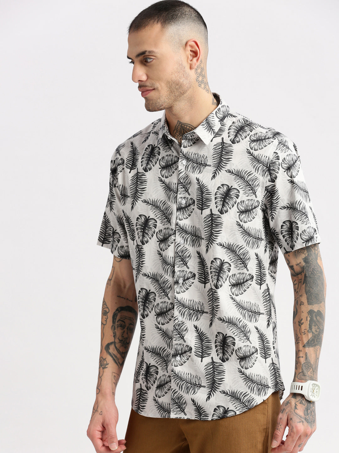 Men's Grey Smart Slim Fit Tropical Printed Cotton Casual Shirt