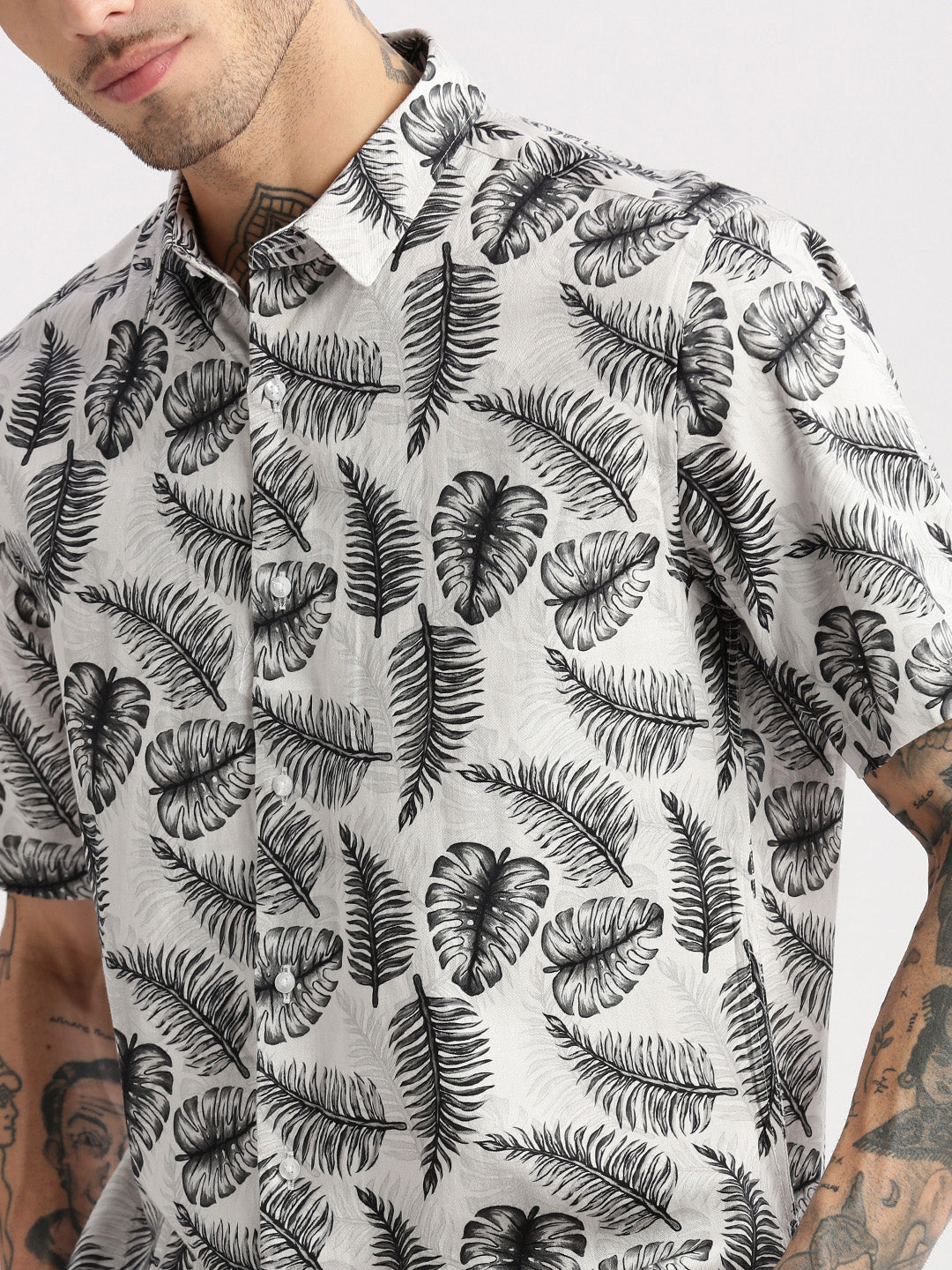 Men's Grey Smart Slim Fit Tropical Printed Cotton Casual Shirt