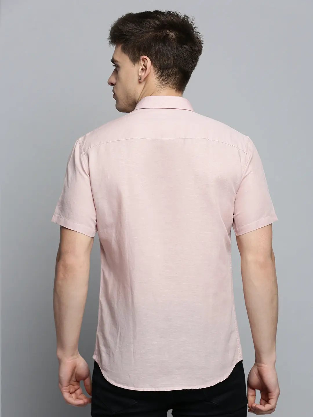Men's Pink Solid Casual Shirt