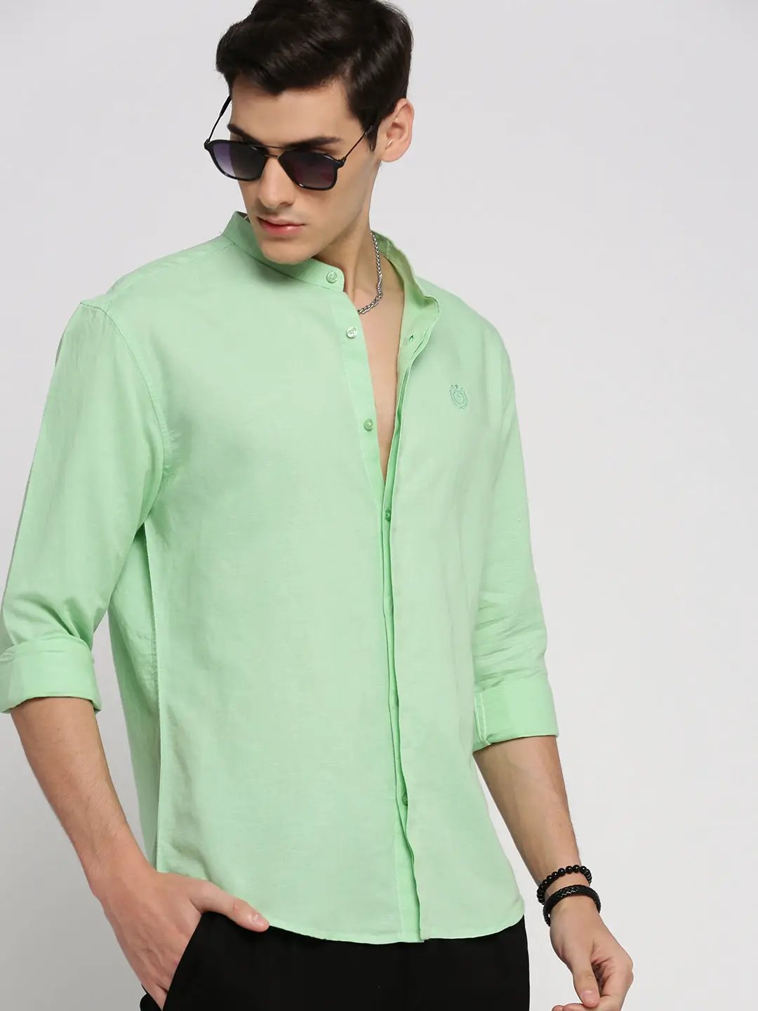 Men's Green Mandarin Collar Solid Shirt