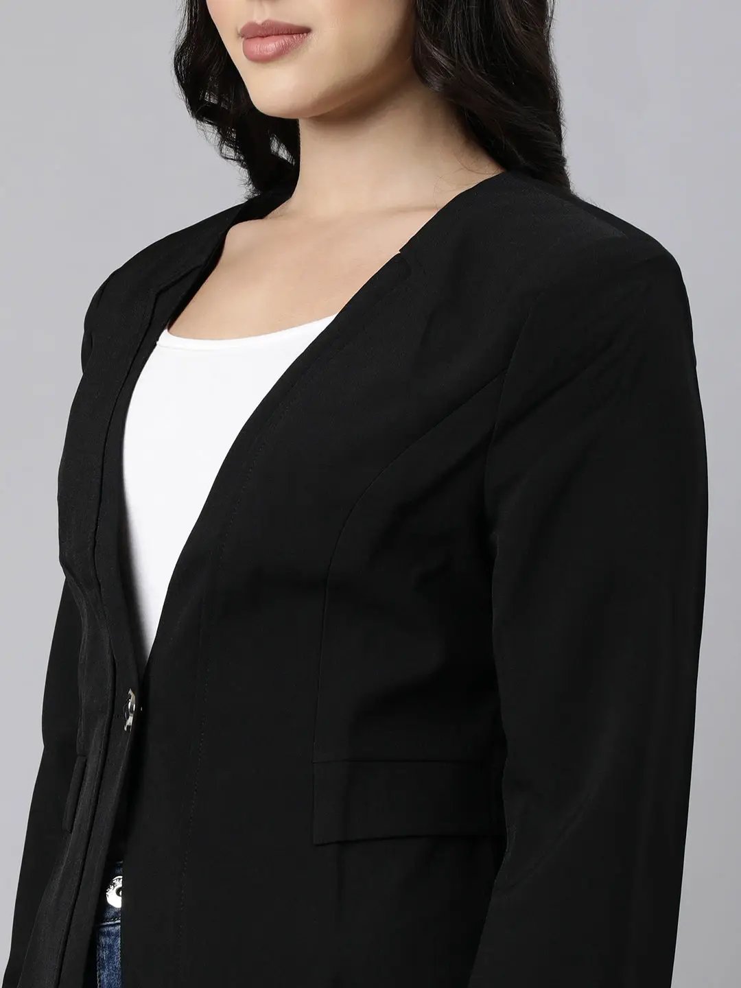 Women's Black Single-Breasted Blazer