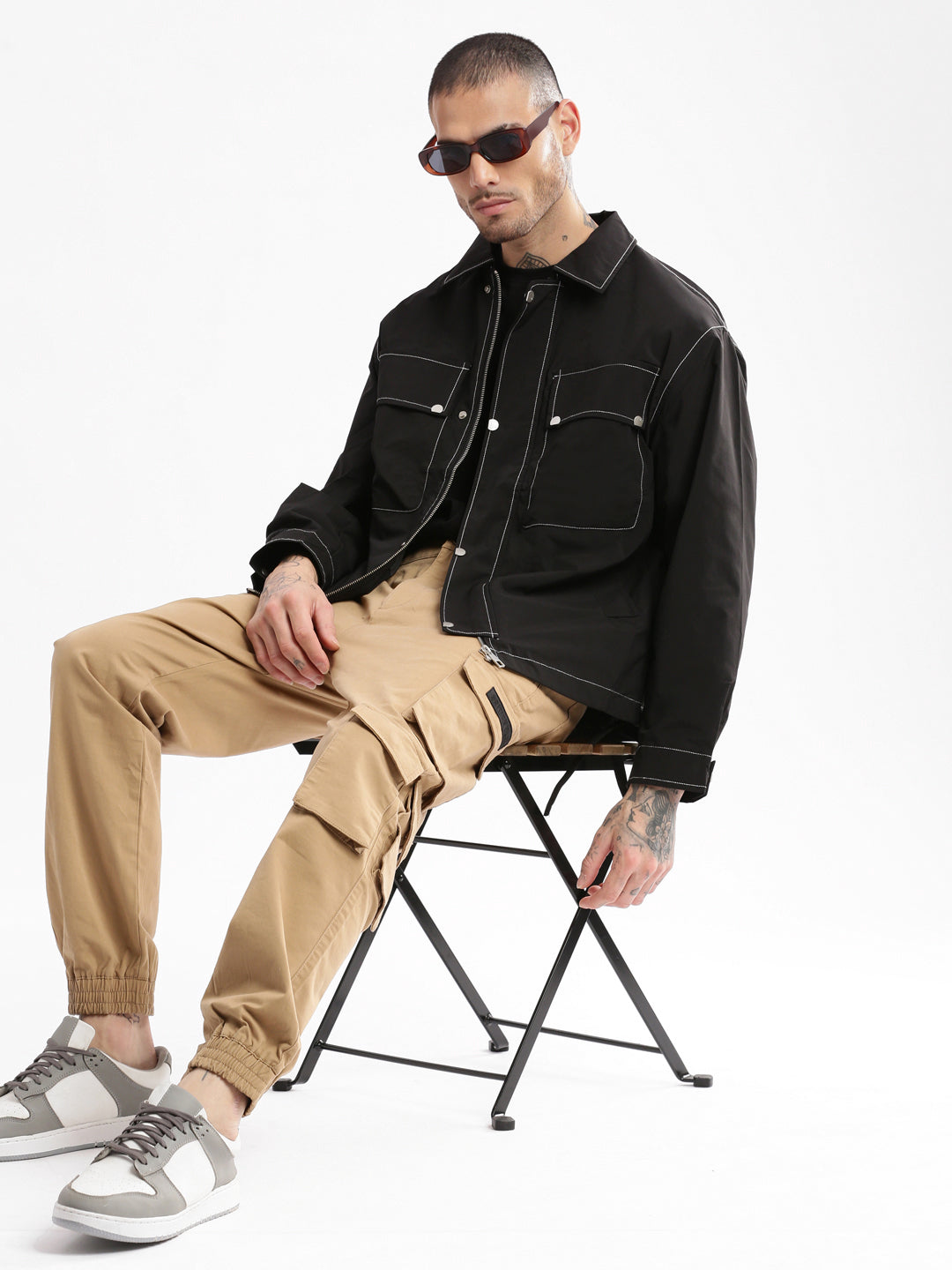 Men's Spread Collar Black Solid Tailored Oversized Jacket