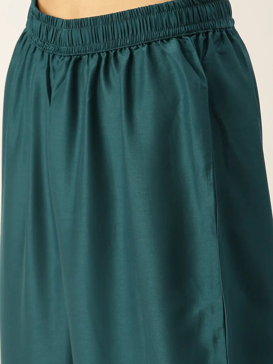 Women's Green Solid Kurta Sets