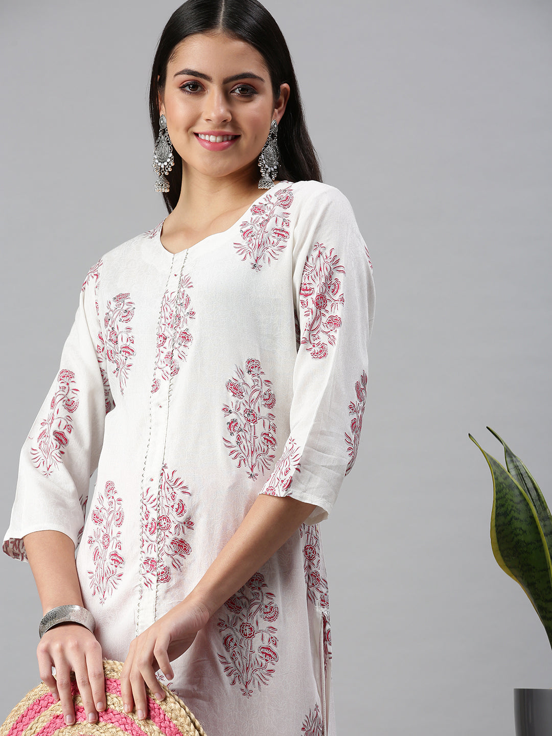 Women's White & Pink Printed Kurta Sets