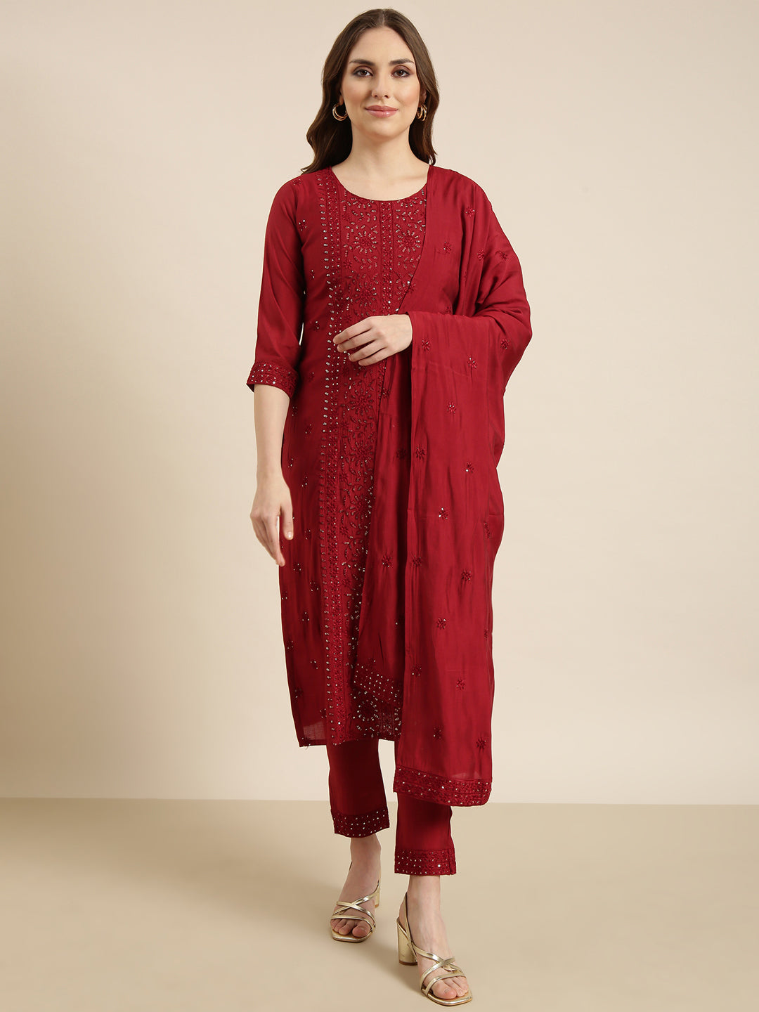 Women Straight Maroon Floral Kurta and Trousers Set Comes With Dupatta