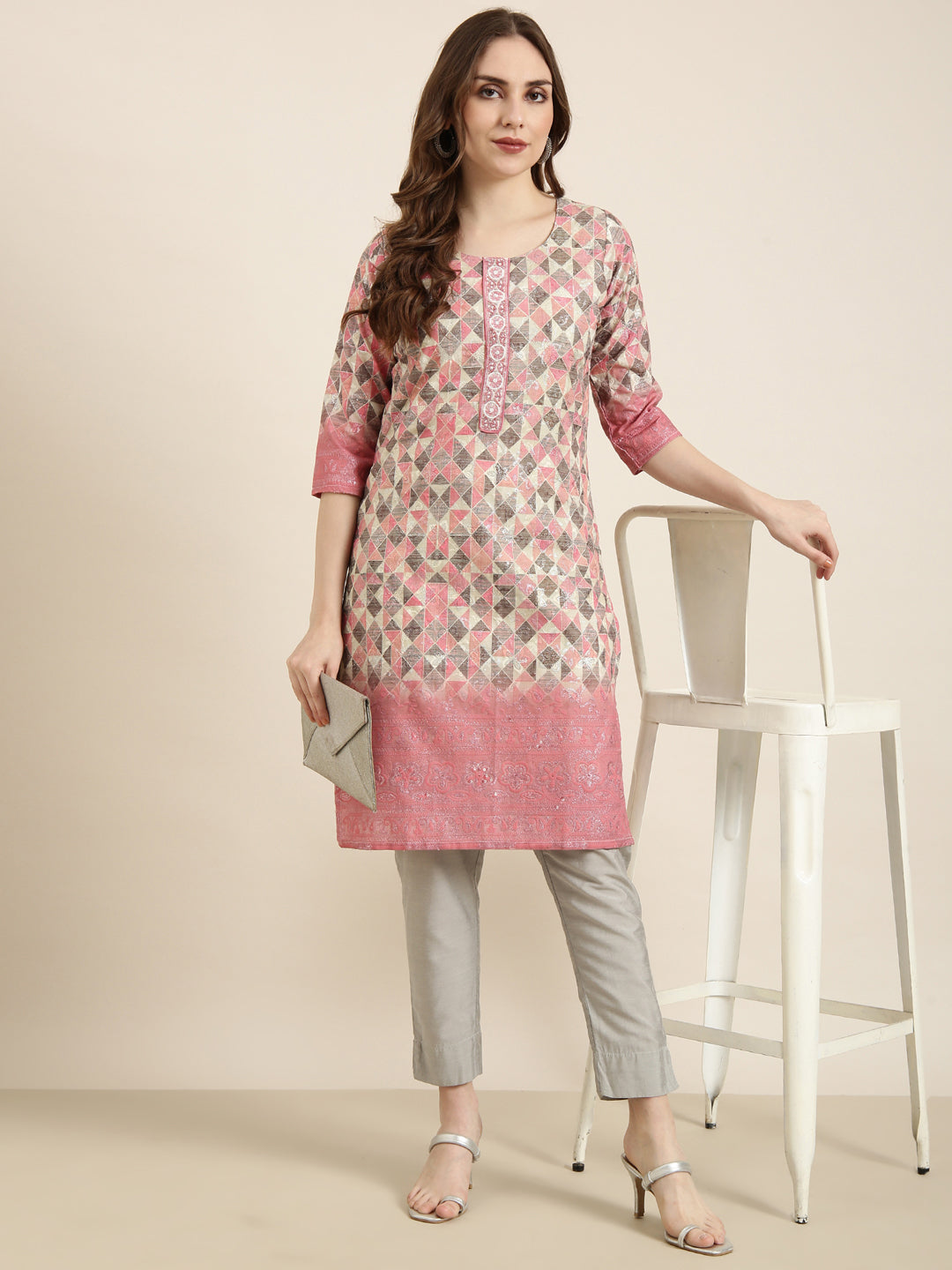 Women Straight Peach Geometric Kurta