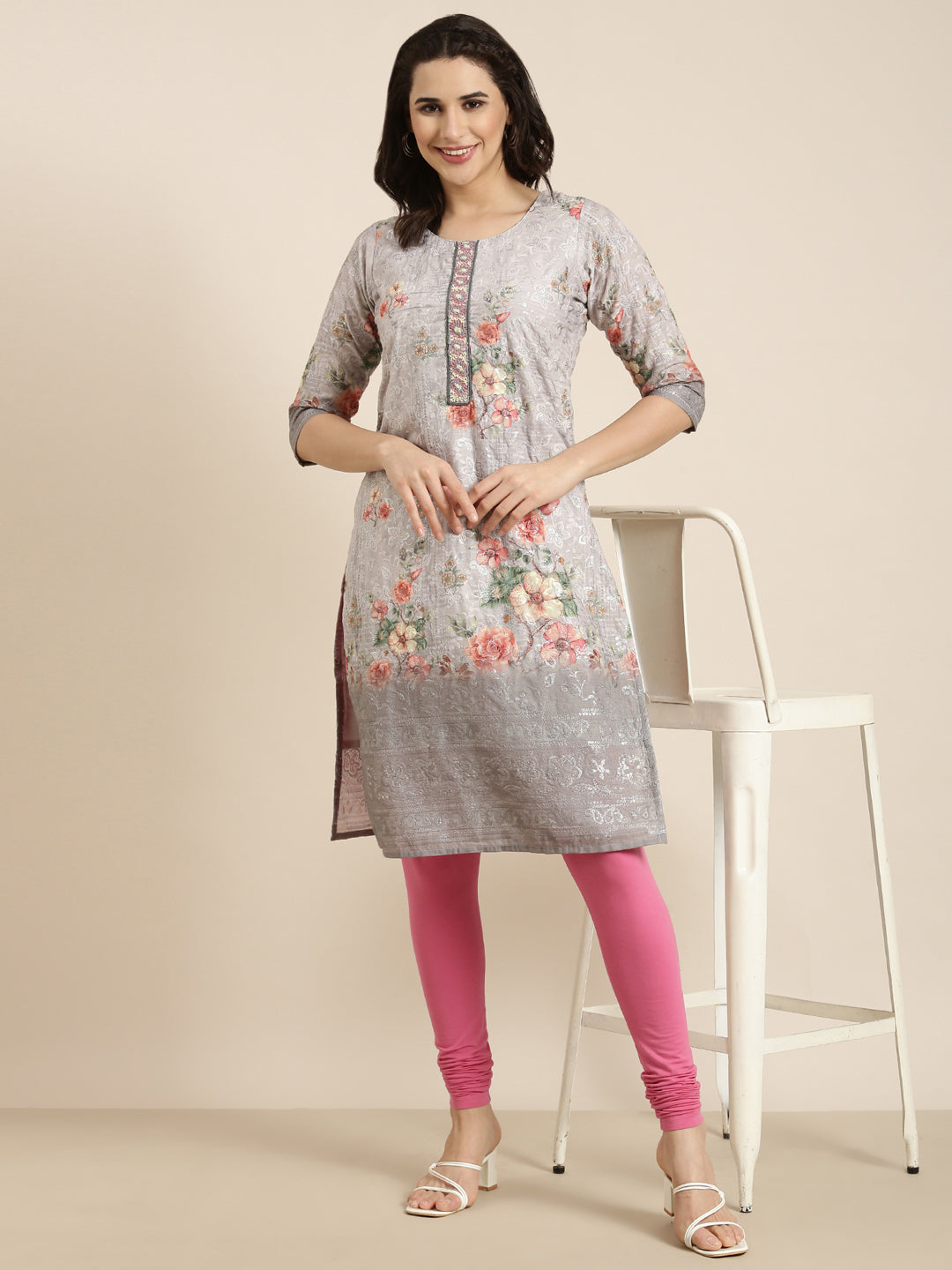 Women Straight Grey Floral Kurta