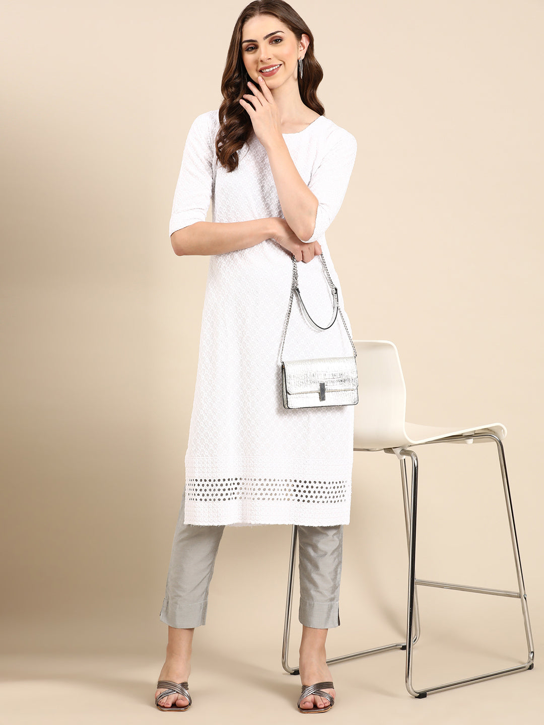 Women's White Solid Straight Kurta