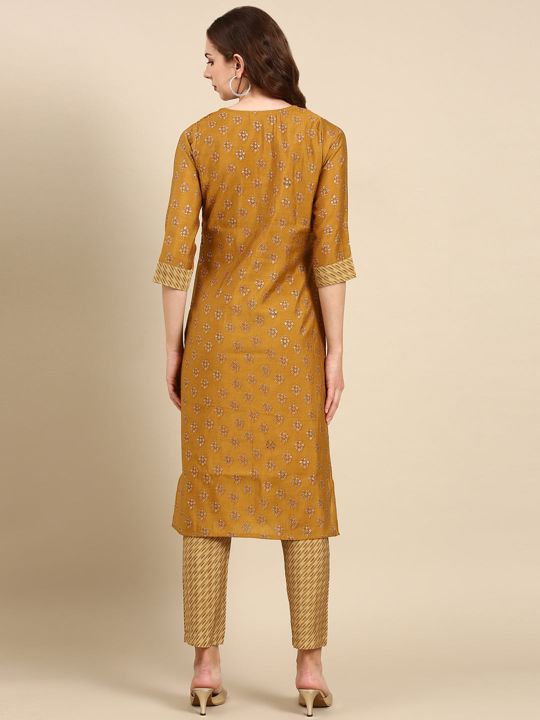 Women's Gold Printed Kurta Set