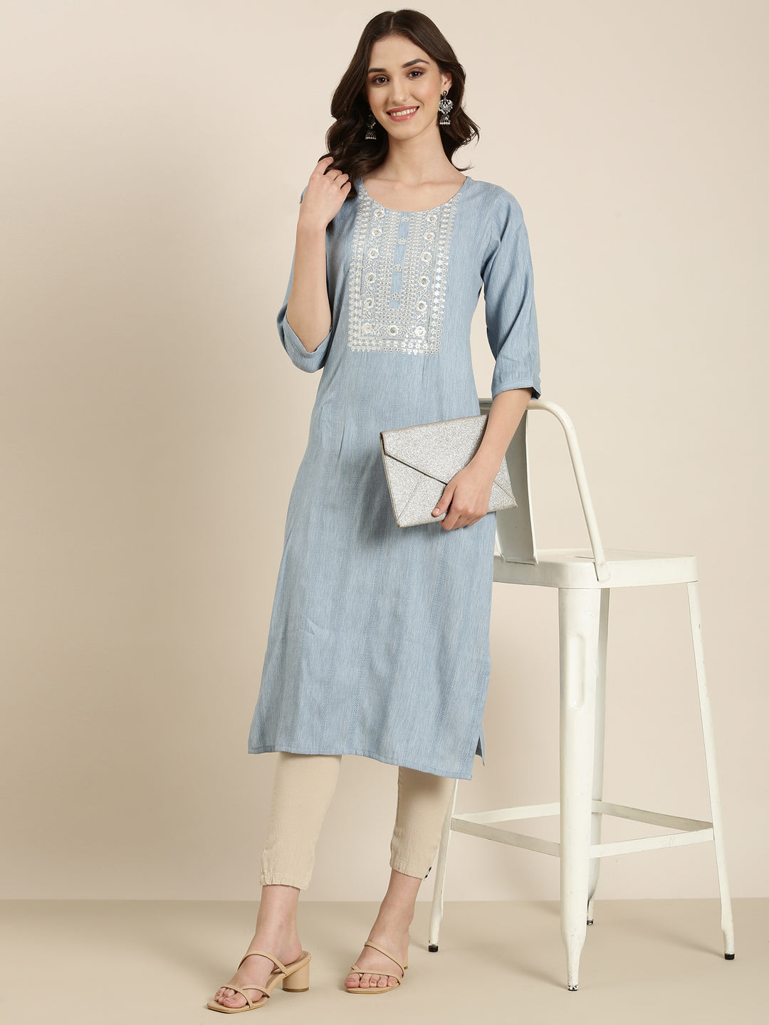 Women Blue Solid Straight Kurta