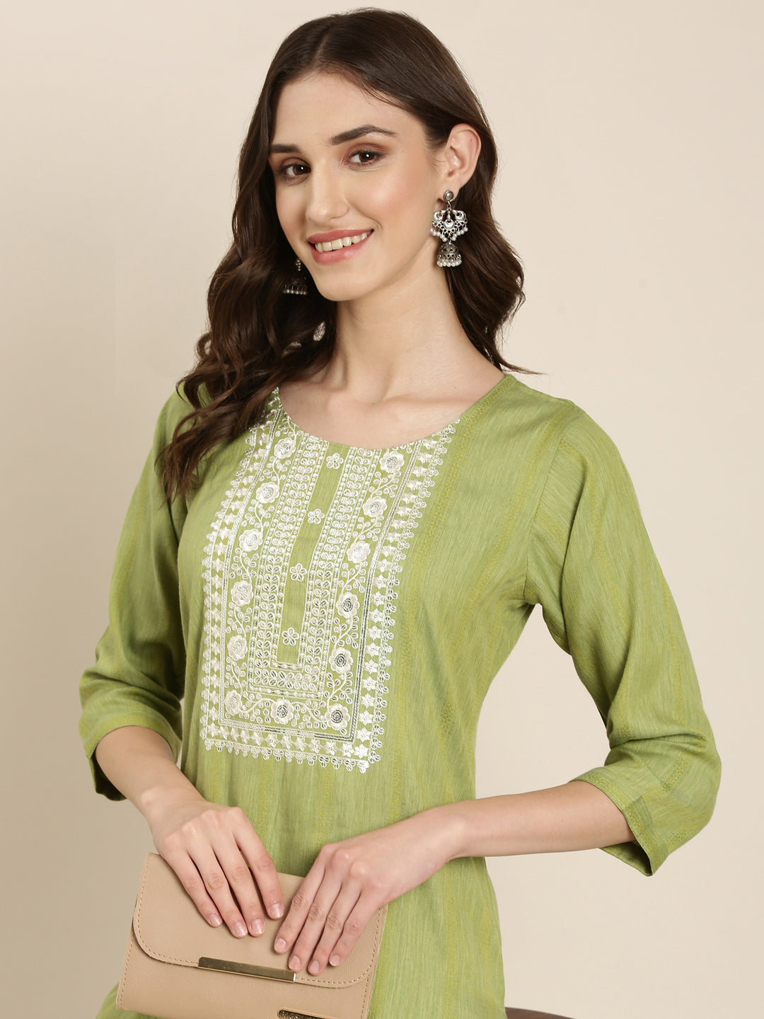 Women Green Solid Straight Kurta