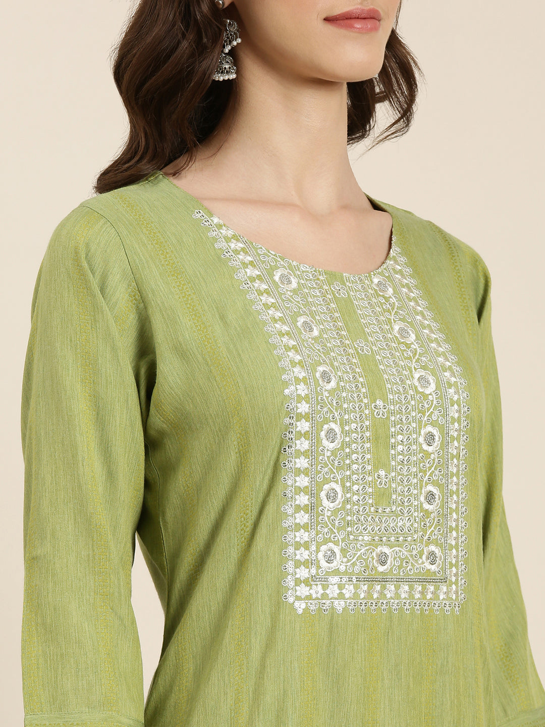 Women Green Solid Straight Kurta