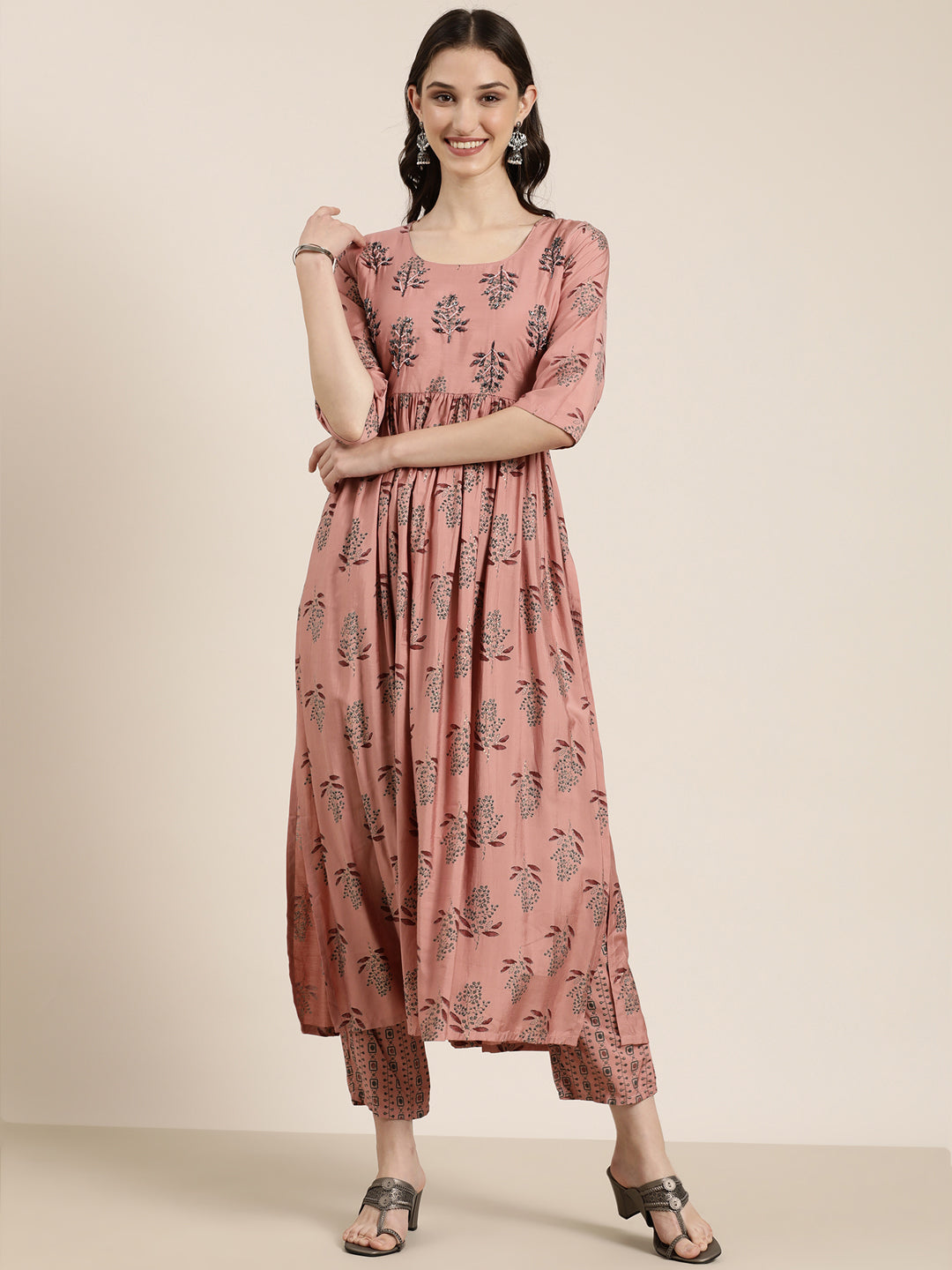 Women Mauve Floral Kurta Set